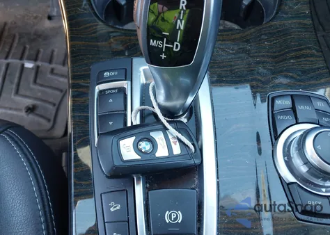 2014 BMW X3 xDrive28I из США, поврежденный, VIN 5UXWX9C58E0D28647